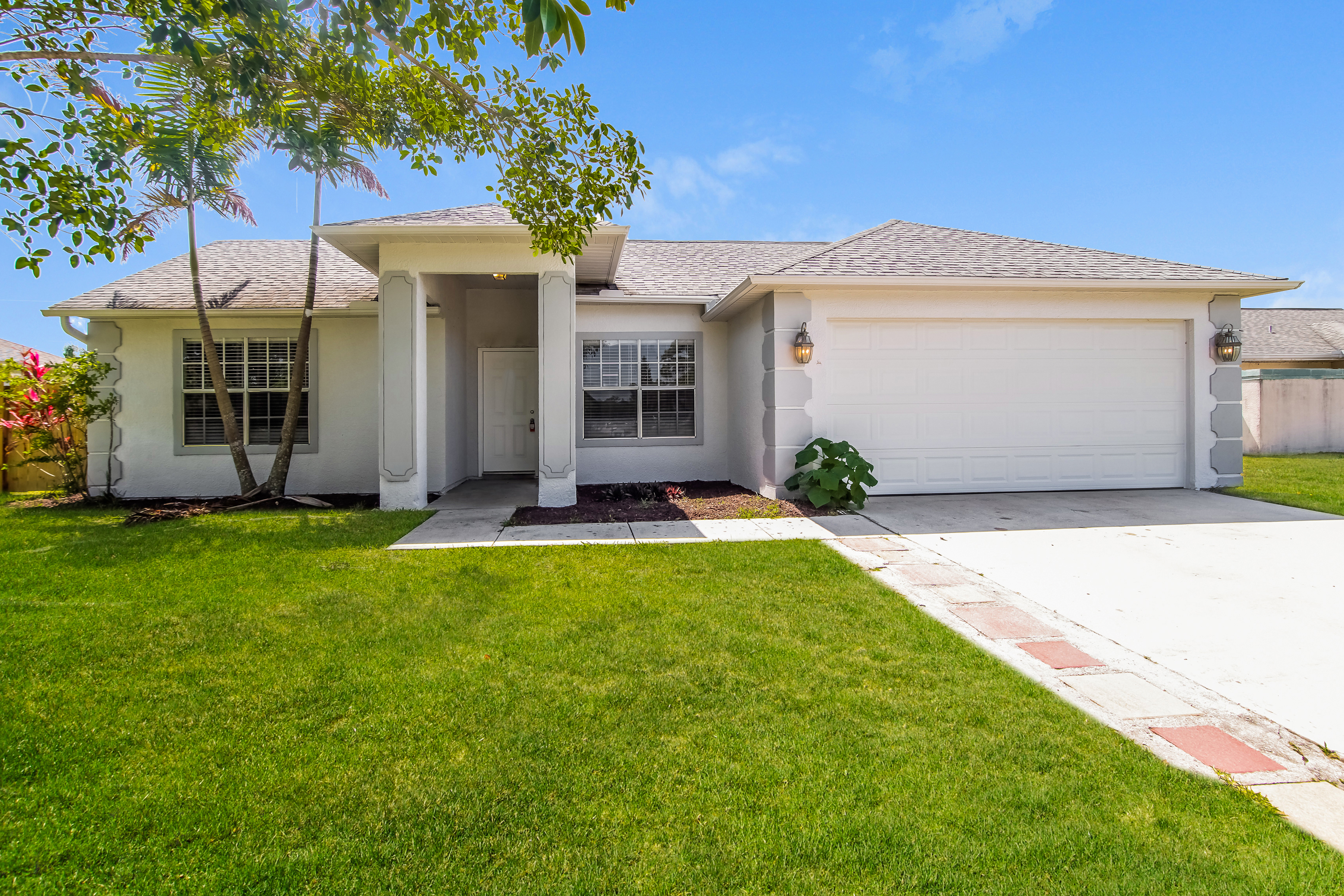 1152 Essen Ave NW Palm Bay, FL 32907